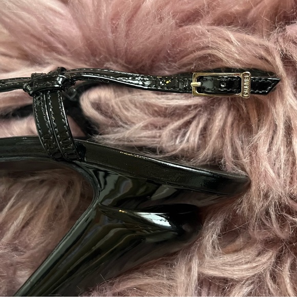 Chanel black patent leather with white cap toe Slingback pumps - Picture 5 of 15